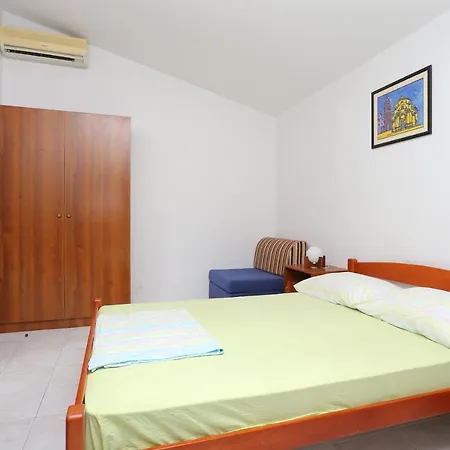 Slatine 13298a Apartmán Trogir
