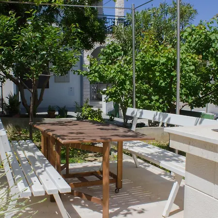 Slatine 13298a Trogir