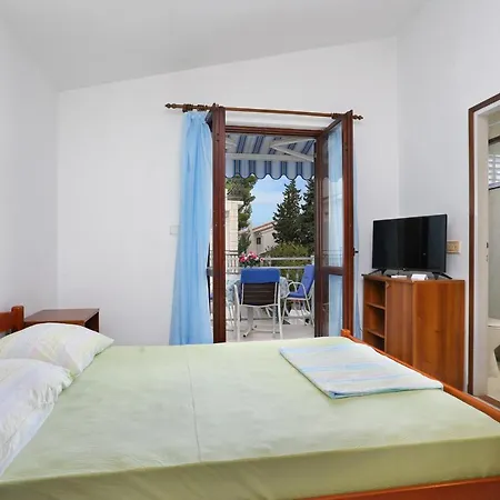 Apartamento Slatine 13298a